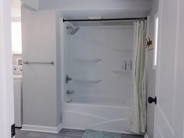 2319 River Ave, Sandusky, OH 44870