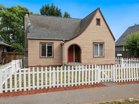 3rd image of 206 S 8th Avenue