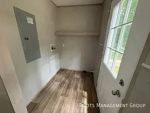 885 Fountain Cir #885 — Photo 7
