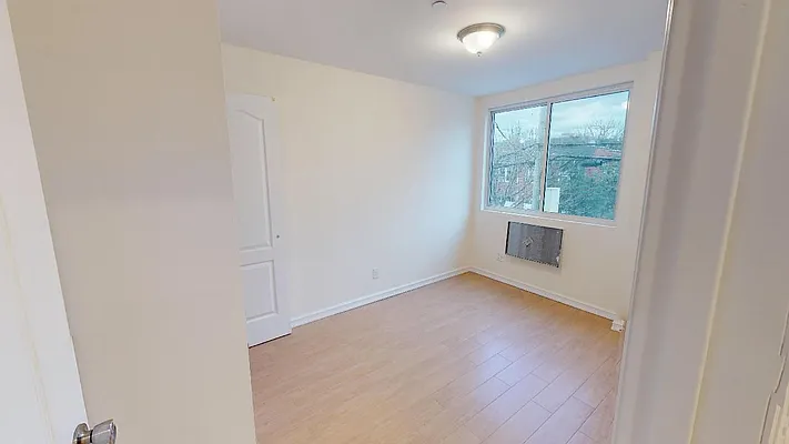 Rented by Metro Garden Realty NYC | media 12