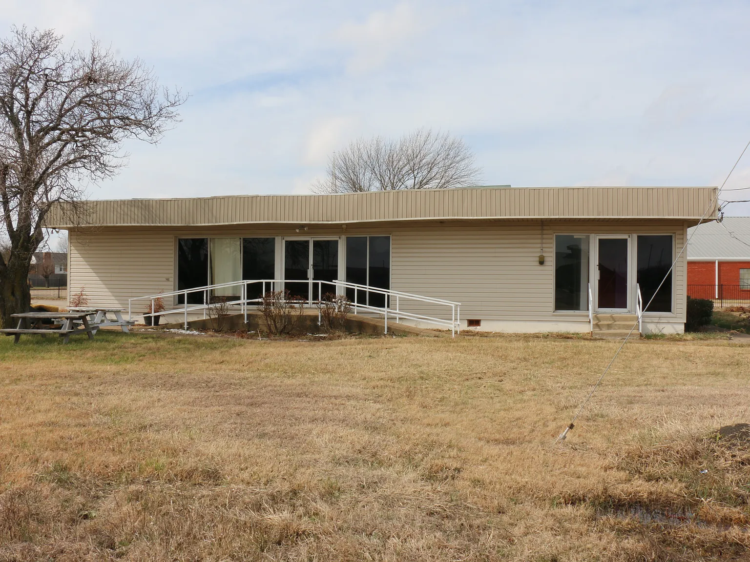 1 bed, 2542 sqft, $3,995 — Photo 1