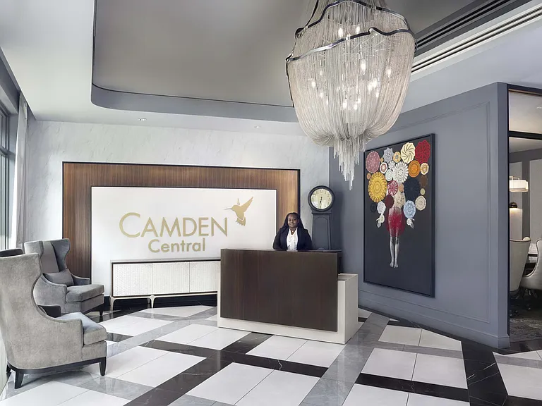 Camden Central — Photo 16