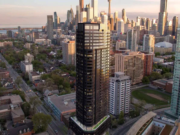 159 Wellesley St E #1702, Toronto, ON M4Y 0H5