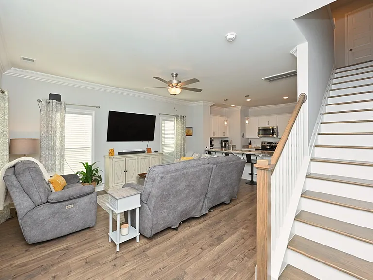 436 Withrow Way — Photo 4