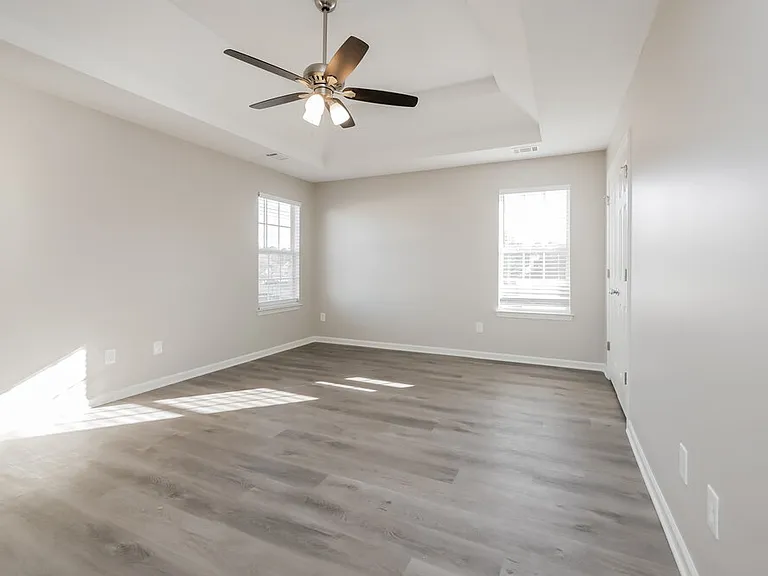 898 Tara Bnd — Photo 11