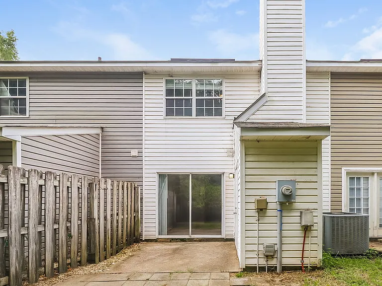 3204 Summercroft Ln — Photo 17