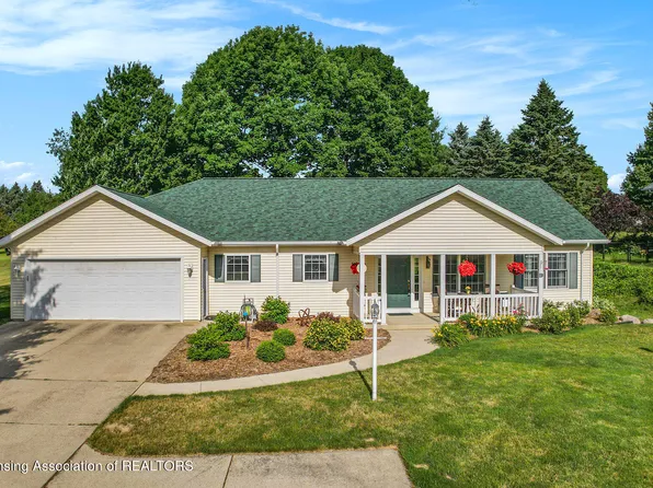 14760 Willow Brook Dr, Lake Odessa, MI 48849