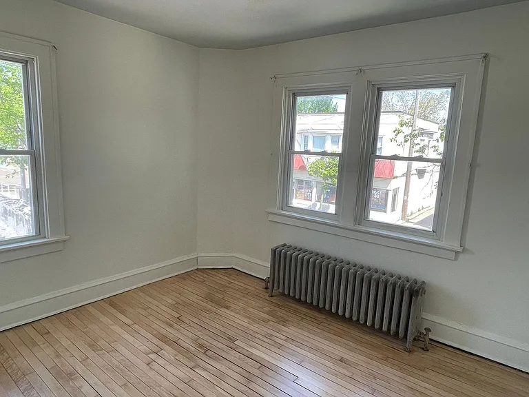 5911 W Burnham St — Photo 14