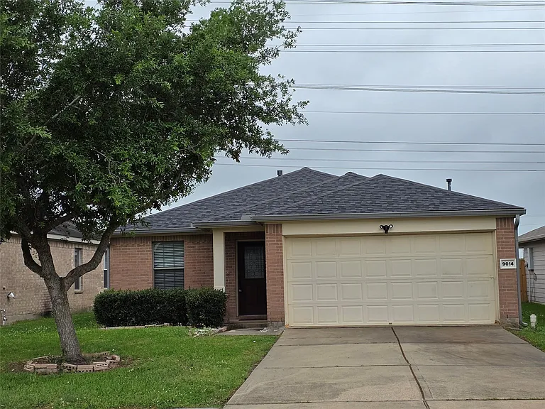 9014 Kerry Prairie Ln — Photo 1