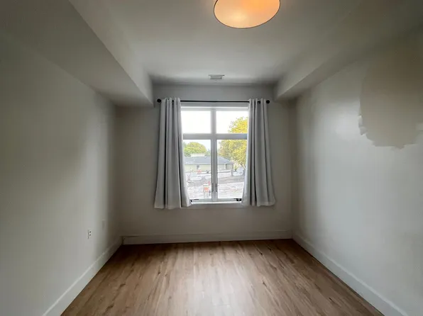 276 Duncan Avenue image 9 of 15