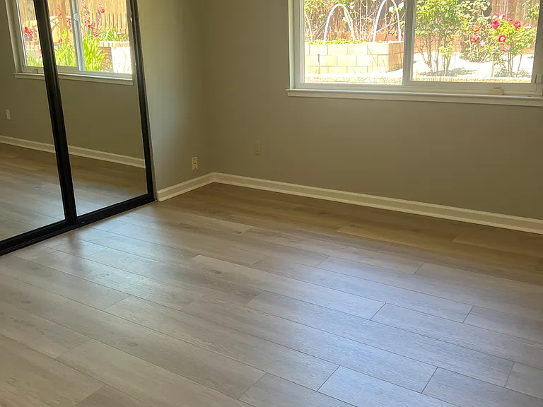 120 Holstrom Cir — Photo 11