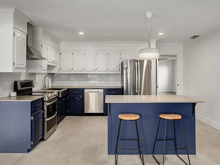 314 Columbus Ave — Photo 2