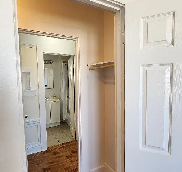 1003 Roosevelt Ave — Photo 12