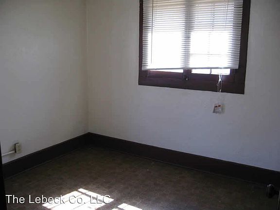 3rd image of 206 Arno St NE APT 3