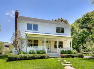 20 Beach Ave, Jamestown, RI 02835