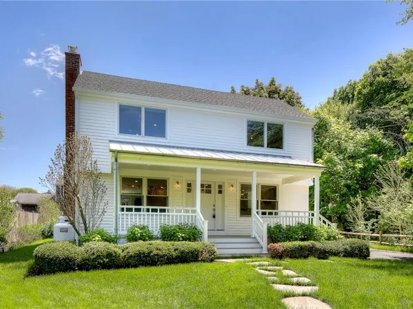 20 Beach Ave, Jamestown, RI 02835