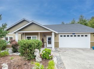 308 Barry Loop, Mount Vernon, WA 98274