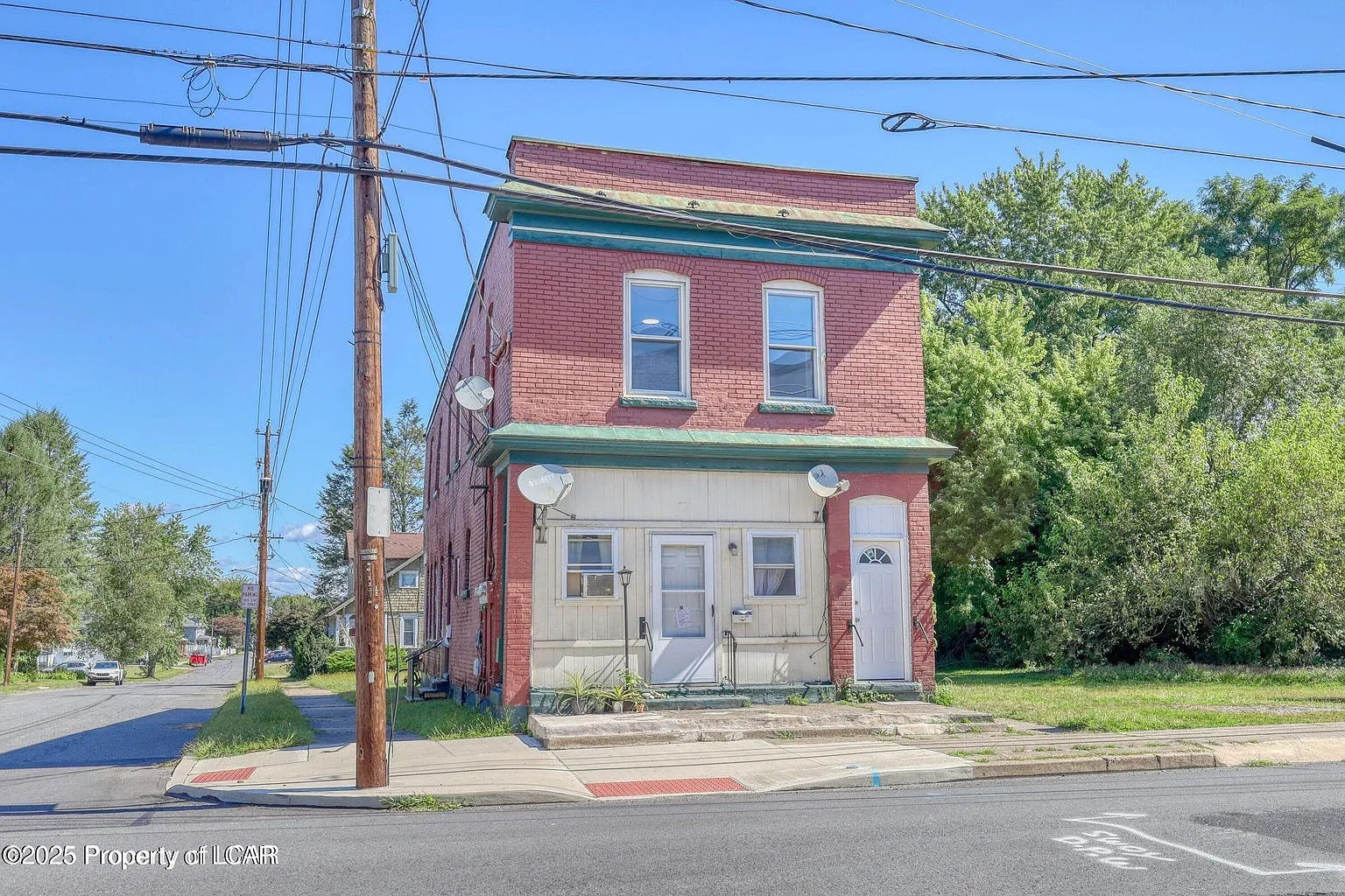 3 bed, 1500 sqft, $1,450 — Photo 1
