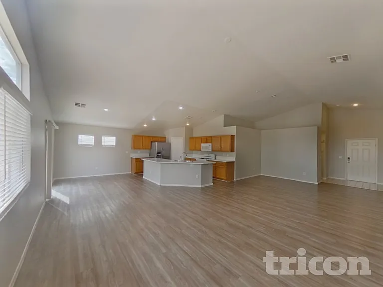 4119 W Delhi Ave — Photo 2