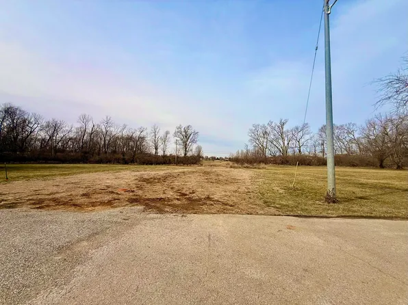 3 Shadowbrook Dr, Harrodsburg, KY 40330