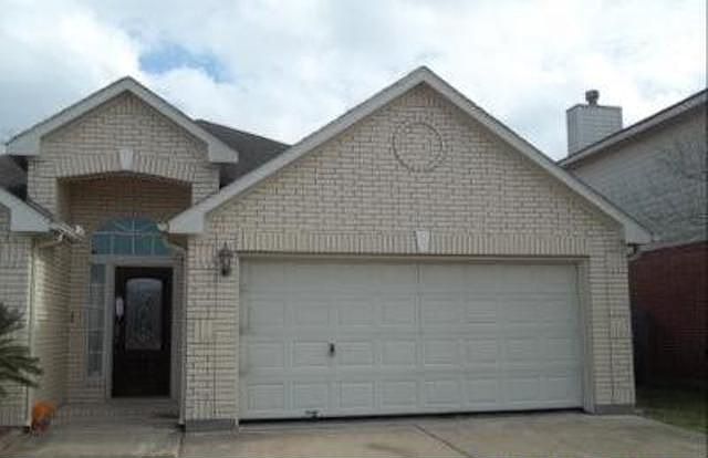 1st image of 8915 Riverwell Cir E