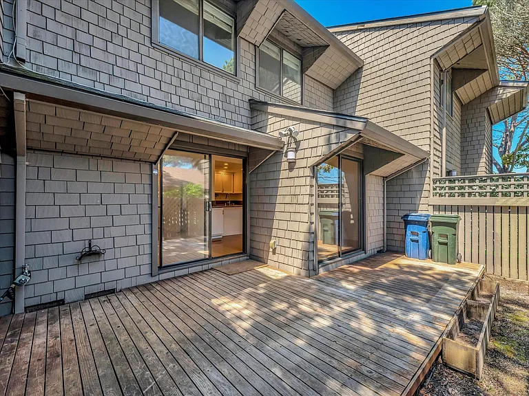 4 W Harbor Dr — Photo 38