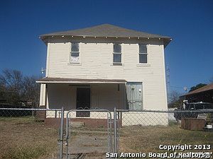 1st image of 3109 Morales St