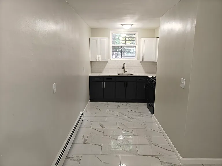 48 Carteret St #5B — Photo 3