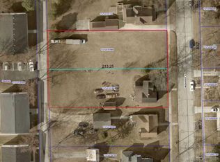 707 Washington St, Decorah, IA 52101