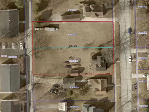 707 Washington St, Decorah, IA 52101