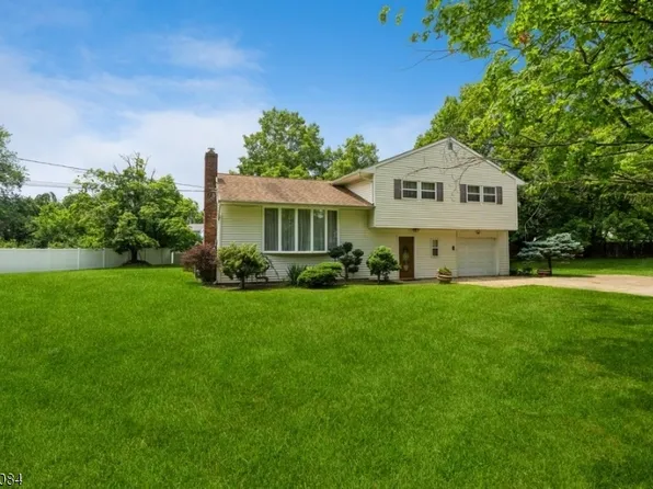 831 Limecrest Rd, Andover Twp., NJ 07860