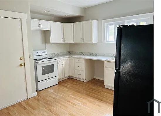 653 Curry Ct — Photo 3