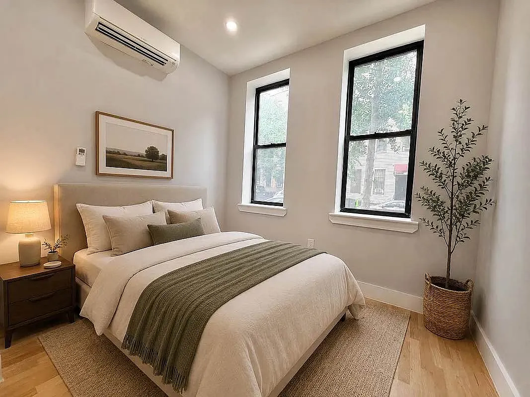 1118 Willoughby Avenue — Photo 2