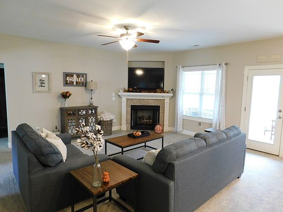 Open floor plan into Kitchen