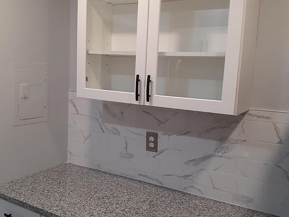 5th image of 6001 Arlington Blvd APT 708