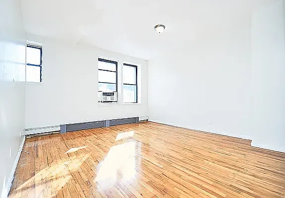 910 Park Pl #1D — Photo 1