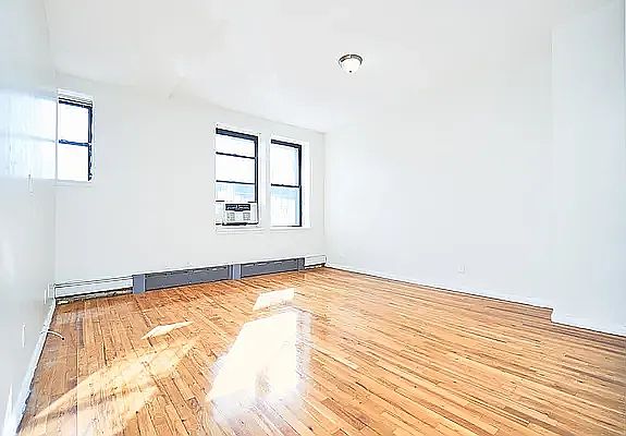 1st image of 910 Park Pl APT 1D