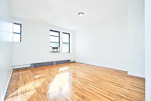 910 Park Pl Photo 1