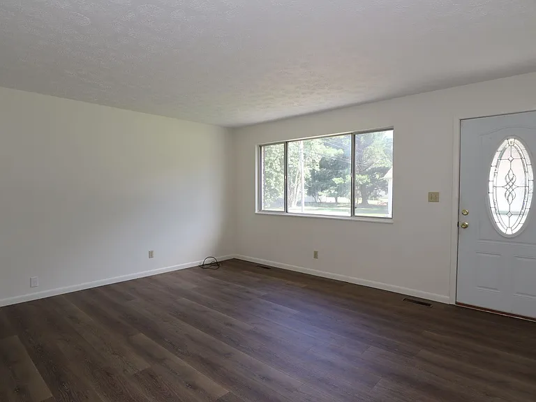 115 E Washington St — Photo 2