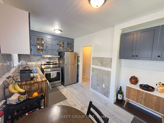 5th image of 134 Clearbrooke Cir