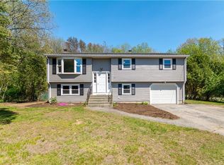 20 Metro Dr, Coventry, RI 02816