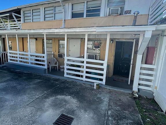 3rd image of 708 E Intl Speedway Blvd