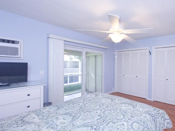 320 Horizons #207, Boynton Beach, FL 33435