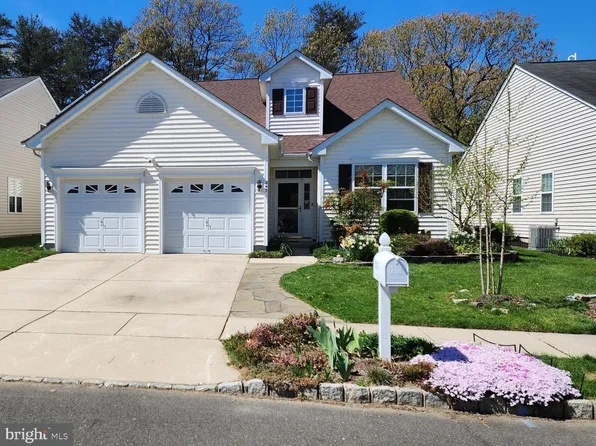 245 Snowy Egret Ln, Thorofare, NJ 08086