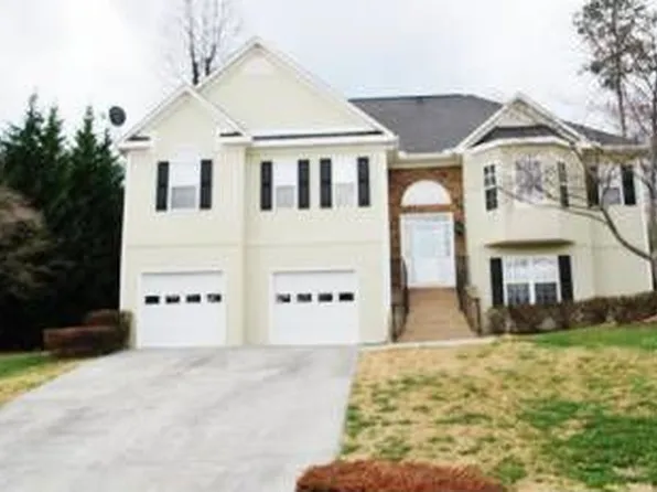 108 Towne Lake Dr NE, Calhoun, GA 30701