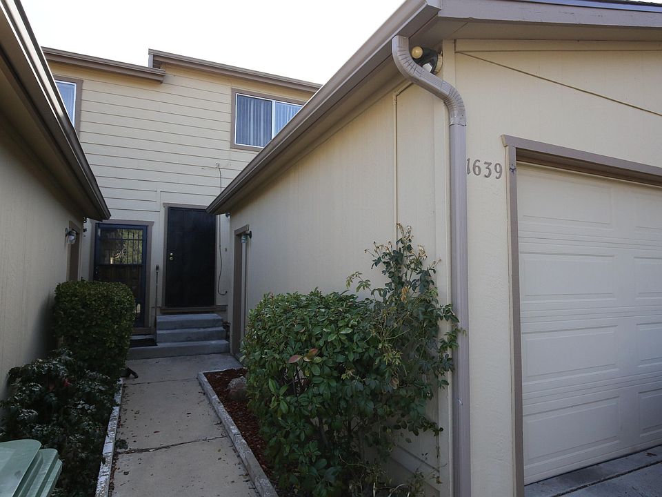 1st image of 1639 Canada Cres