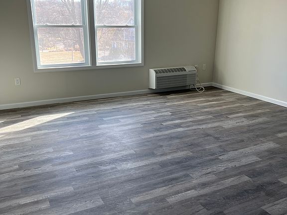 2nd image of 216 Mountain Ave APT 2