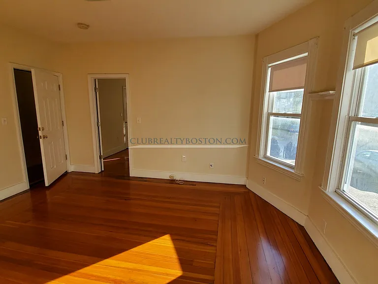 368 Crescent St #1 — Photo 13
