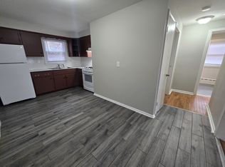641 Newhall St #11R, Hamden, CT 06517