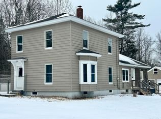 104 Main Rd, Abbot, ME 04406